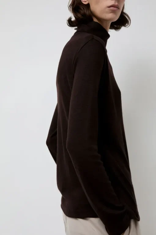 Wool Turtle Neck in Cacao